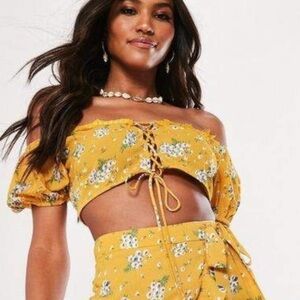 NEW Missguided Laced Bardot Style Corset Floral Lace Cropped Top Size 2 Summer